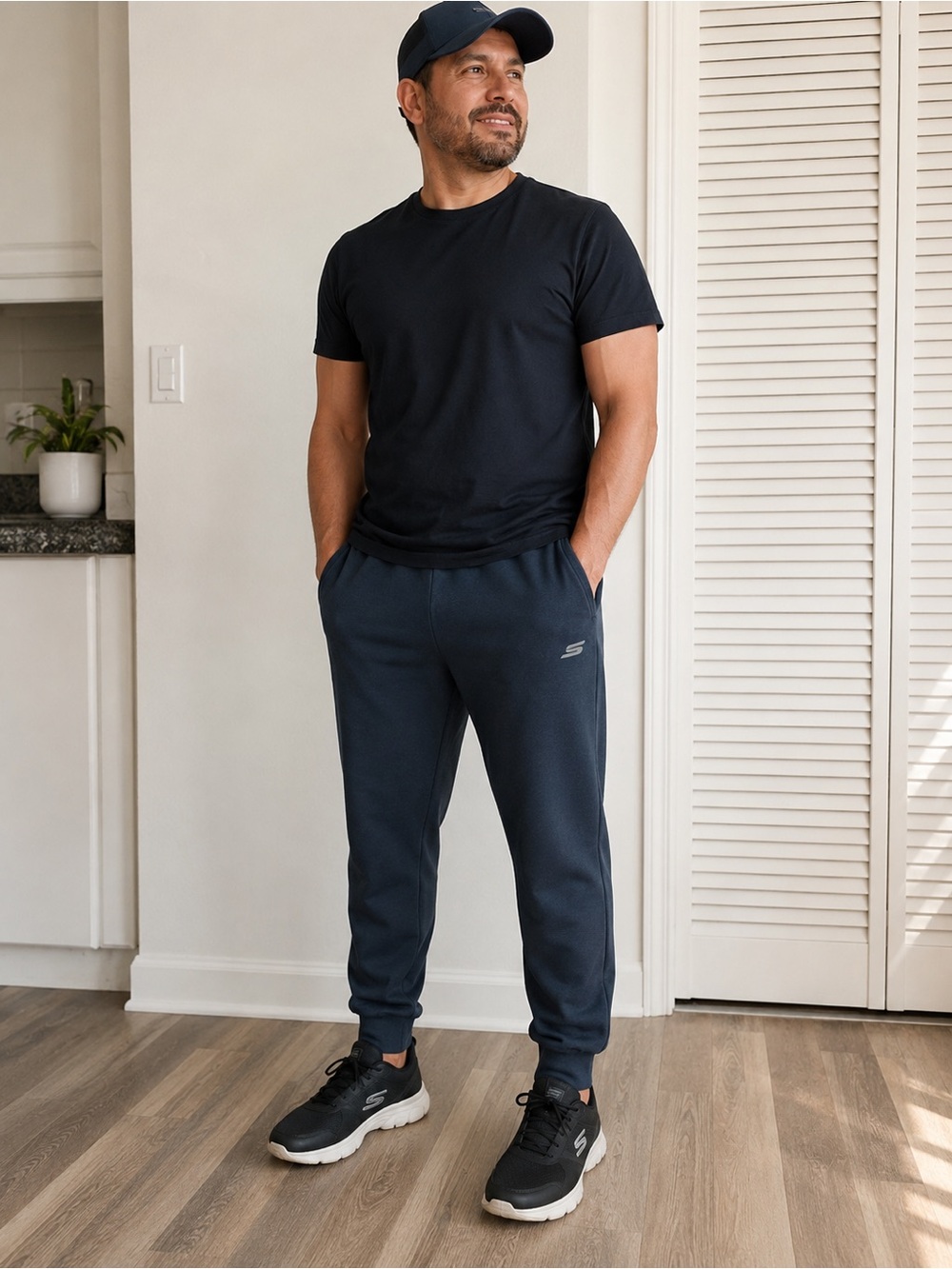 Skechers Men's Dark Navy Athletic Jogger Pants